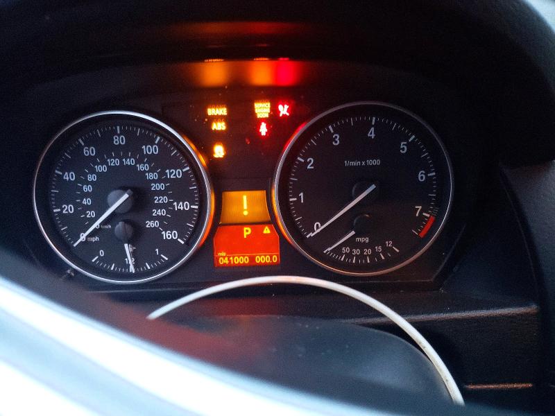 Photo 9 from auction – 2015 BMW X1 with VIN WBAVM1C50FV318863