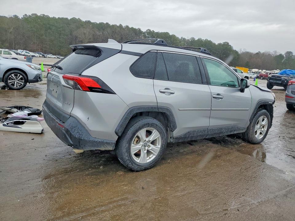 Photo 3 from auction – 2019 TOYOTA RAV4 with VIN 2T3W1RFV6KW046803