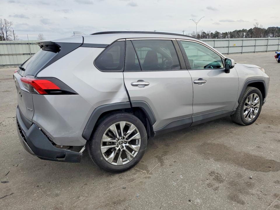 Photo 3 from auction – 2021 TOYOTA RAV4 with VIN 2T3Y1RFV4MC148873