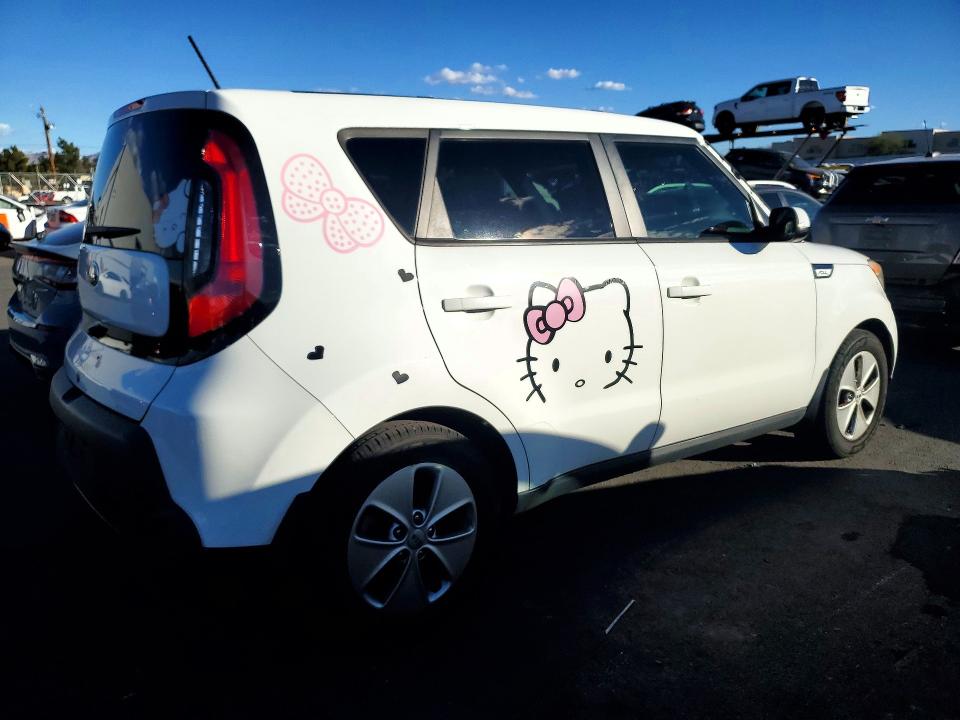 Photo 3 from auction – 2016 KIA SOUL with VIN KNDJN2A25G7256301