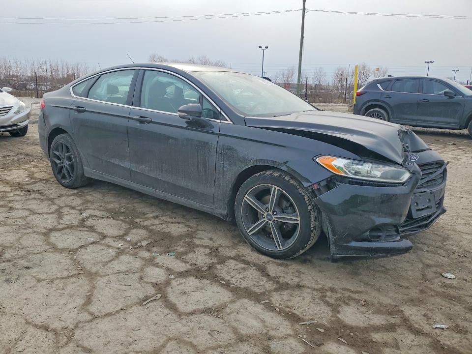 Foto 4 de la subasta – 2015 FORD FUSION con VIN 3FA6P0HD2FR117980