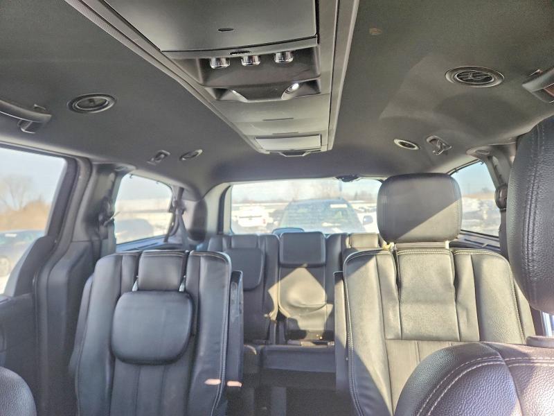Photo 10 from auction – 2016 CHRYSLER TOWN & COU with VIN 2C4RC1HG0GR159980