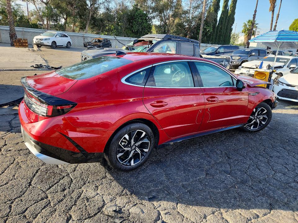 Photo 3 from auction – 2025 HYUNDAI SONATA with VIN KMHL64JA1SA462263