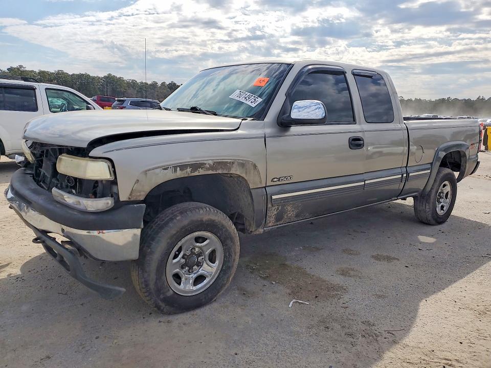 CHEVROLET SILVERADO 2000 with VIN 1GCEK19T2YE360873 - Photo from auction