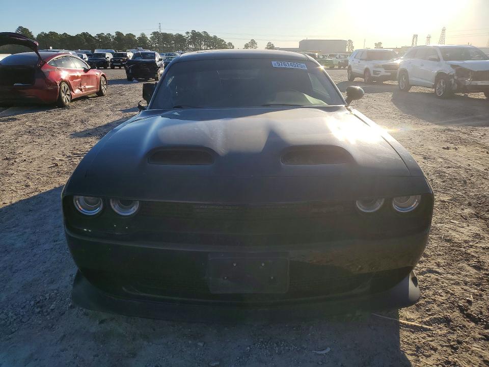 Photo 5 from auction – 2023 DODGE CHALLENGER with VIN 2C3CDZC90PH520385