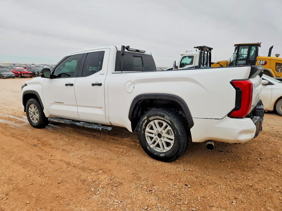 Photo 2 from auction – 2023 TOYOTA TUNDRA DOU with VIN 5TFLA5DA8PX106904