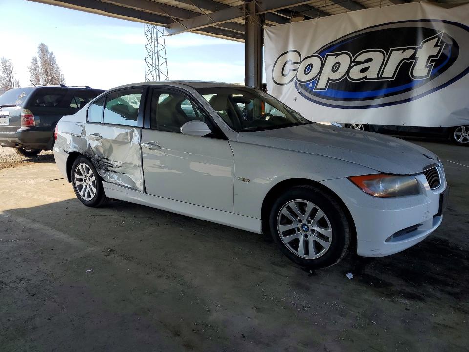 Photo 4 from auction – 2006 BMW 325 I with VIN WBAVB13576KR59547