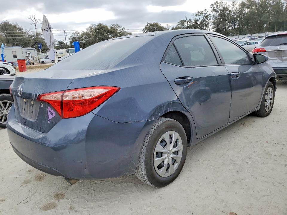 Photo 3 from auction – 2018 TOYOTA COROLLA L with VIN 5YFBURHE5JP819711