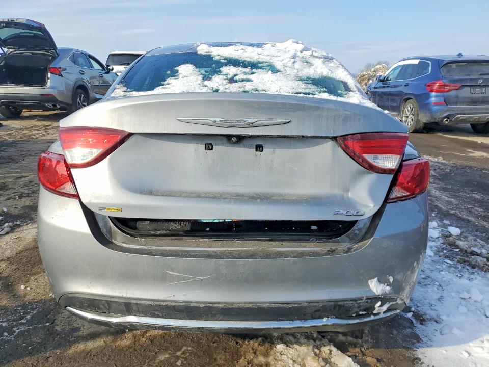 Photo 6 from auction – 2015 CHRYSLER 200 LIMITE with VIN 1C3CCCAB9FN675108