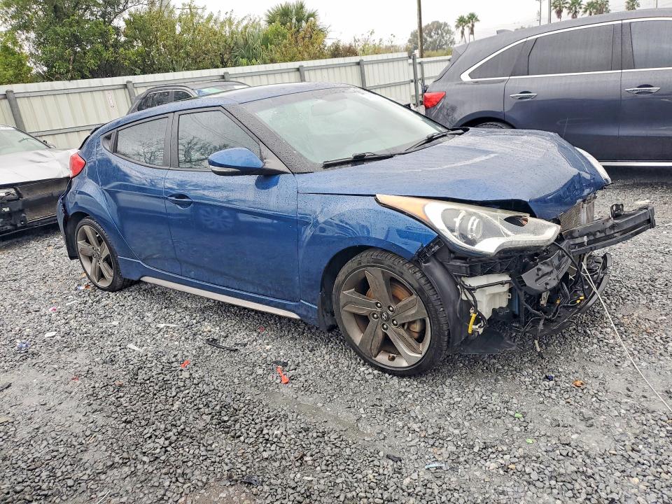 Photo 4 from auction – 2015 HYUNDAI VELOSTER with VIN KMHTC6AE9FU244258
