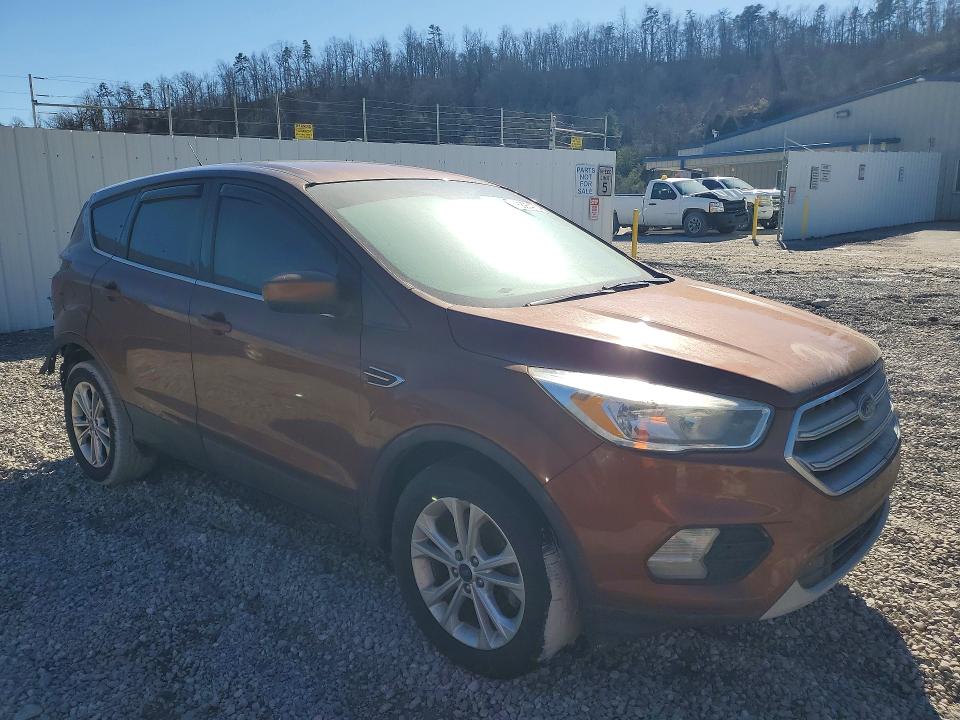 Photo 4 from auction – 2017 FORD ESCAPE with VIN 1FMCU9G95HUE84595
