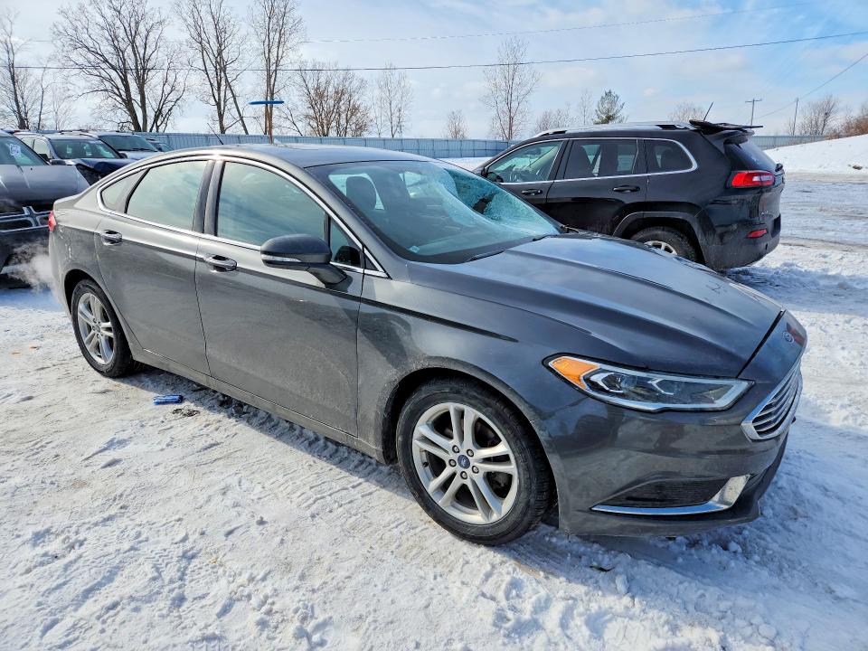 Photo 4 from auction – 2018 FORD FUSION with VIN 3FA6P0HD2JR175600