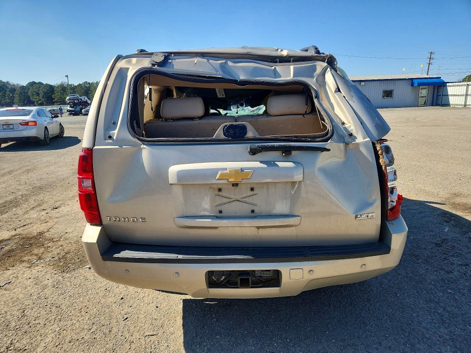 Photo 6 from auction – 2008 CHEVROLET TAHOE K150 with VIN 1GNFK13018R119017