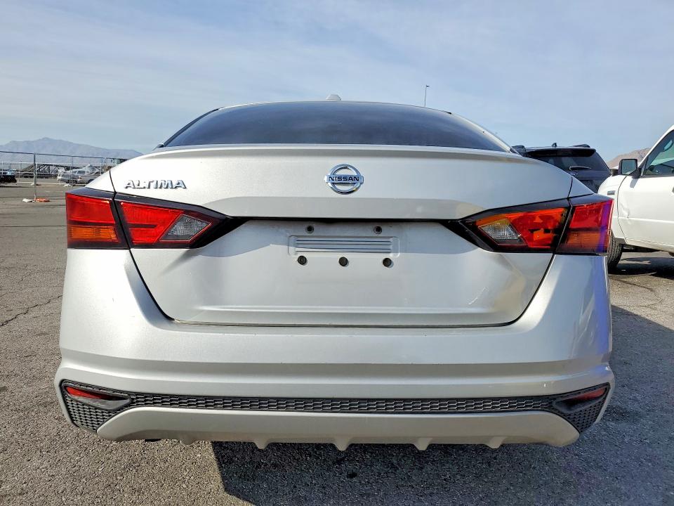Photo 6 from auction – 2019 NISSAN ALTIMA with VIN 1N4BL4BV4KN326587
