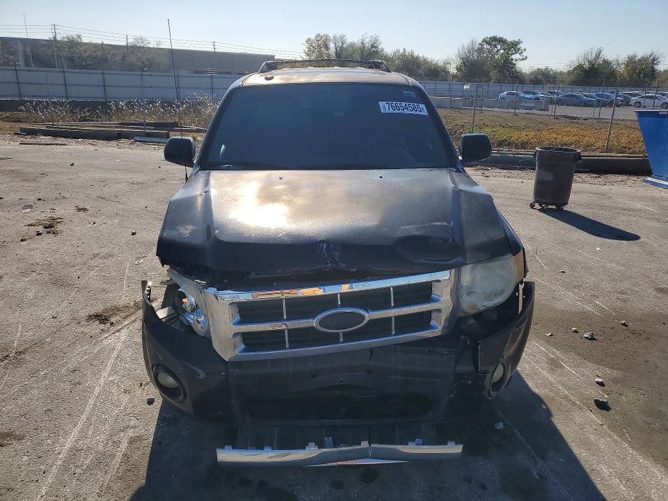 Photo 5 from auction – 2010 FORD ESCAPE with VIN 1FMCU0E73AKC67495