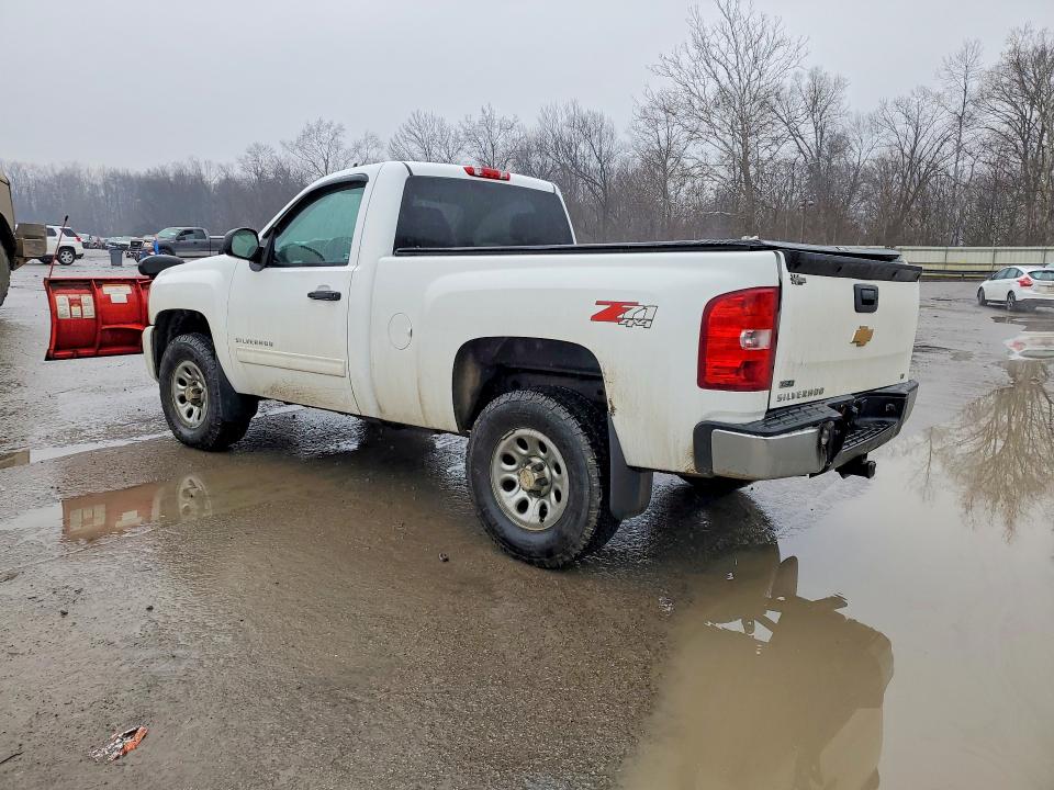 Photo 2 from auction – 2010 CHEVROLET SILVERADO with VIN 1GCPKSE09AZ255014