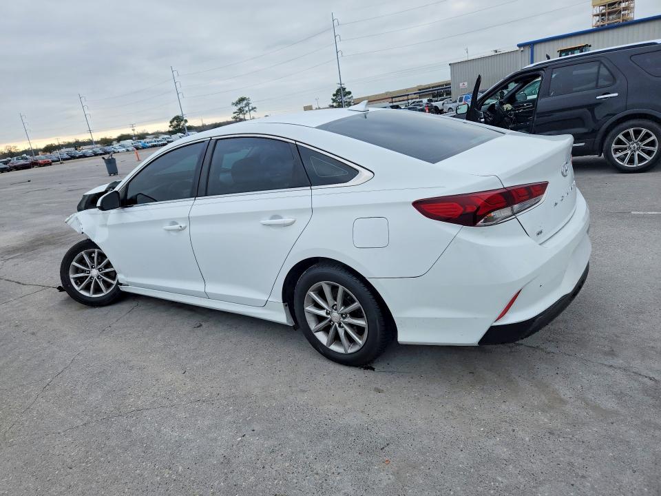 Photo 2 from auction – 2018 HYUNDAI SONATA with VIN 5NPE24AF4JH645894