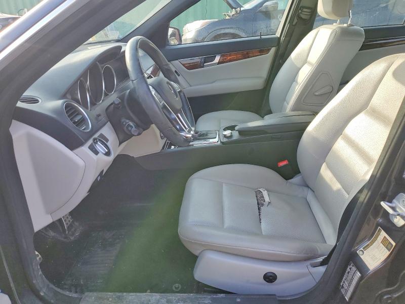 Photo 7 from auction – 2012 MERCEDES-BENZ C 300 4MAT with VIN WDDGF8BB5CR202476