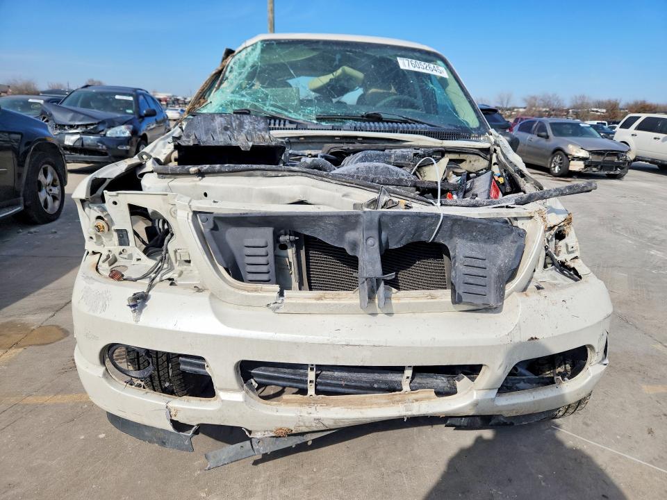 Photo 5 from auction – 2004 FORD EXPLORER with VIN 1FMZU65K04ZB29877
