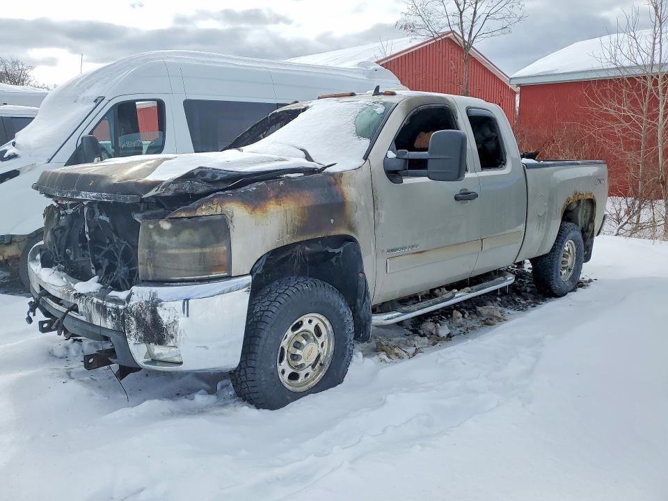 CHEVROLET SILVERADO 2008 with VIN 1GCHK29618E173508 - Photo from auction