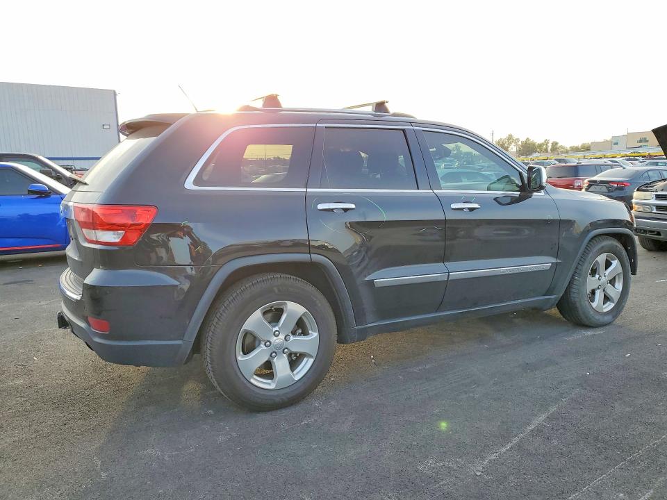 Photo 3 from auction – 2013 JEEP GRAND CHER with VIN 1C4RJFCT5DC631599