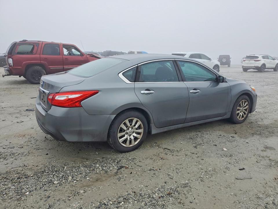 Photo 3 from auction – 2017 NISSAN ALTIMA 2.5 with VIN 1N4AL3AP4HC175683