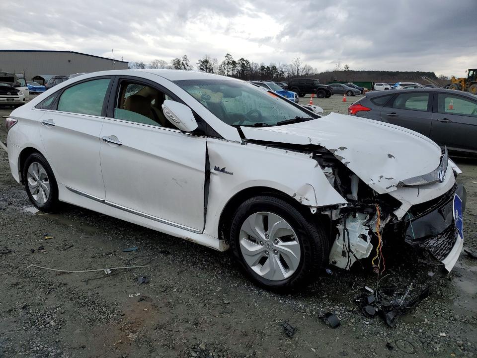 Фото 4 с аукциона – 2015 HYUNDAI SONATA HYB с VIN KMHEC4A4XFA139637