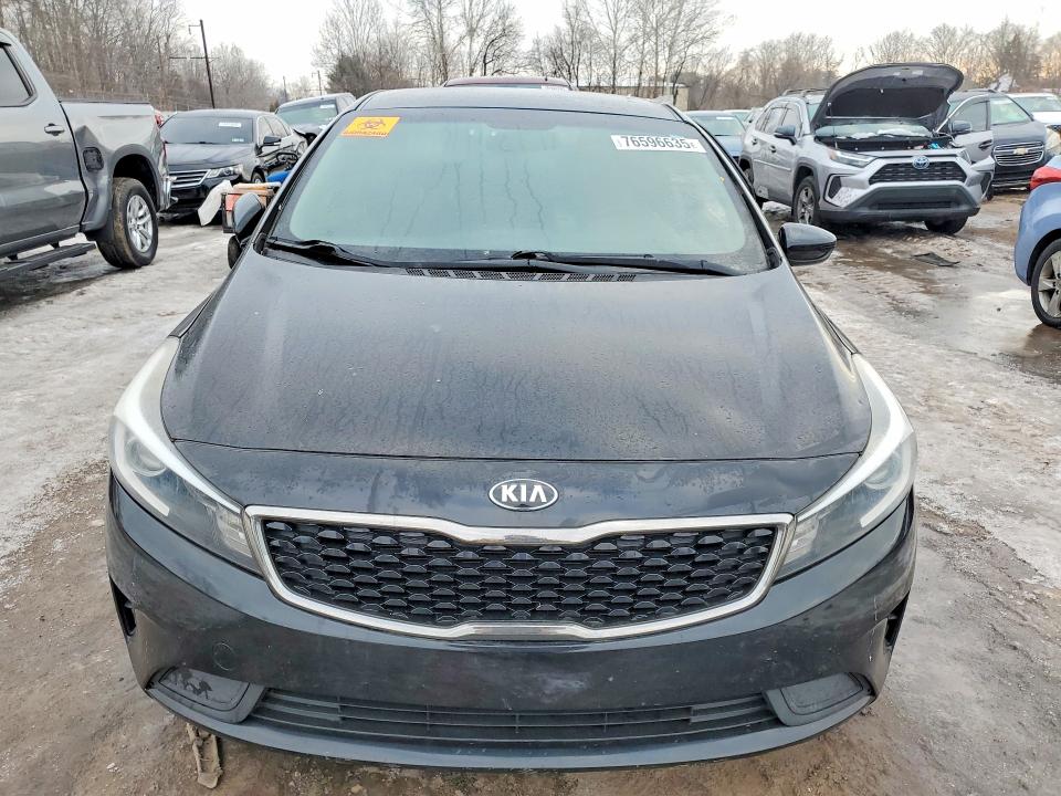 Photo 5 from auction – 2017 KIA FORTE LX with VIN 3KPFK4A76HE072704