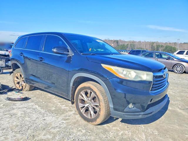 Photo 4 from auction – 2016 TOYOTA HIGHLANDER with VIN 5TDBKRFH8GS242062