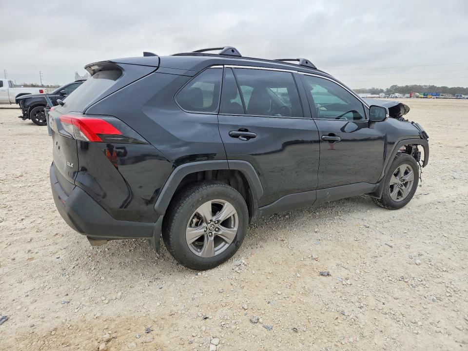 Photo 3 from auction – 2023 TOYOTA RAV4 with VIN 2T3W1RFV5PC247147