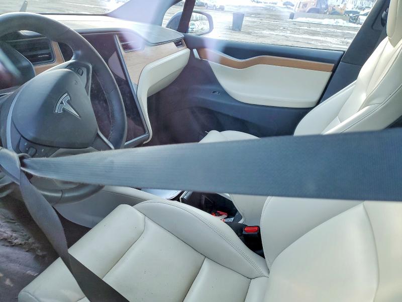Photo 7 from auction – 2020 TESLA MODEL X with VIN 5YJXCBE27LF301351