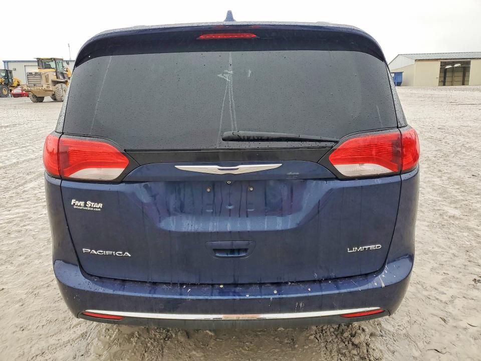 Photo 6 from auction – 2018 CHRYSLER PACIFICA L with VIN 2C4RC1GG4JR114890
