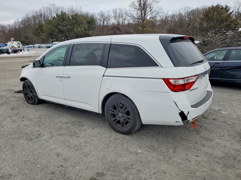 Photo 2 from auction – 2011 HONDA ODYSSEY with VIN 5FNRL5H60BB041799