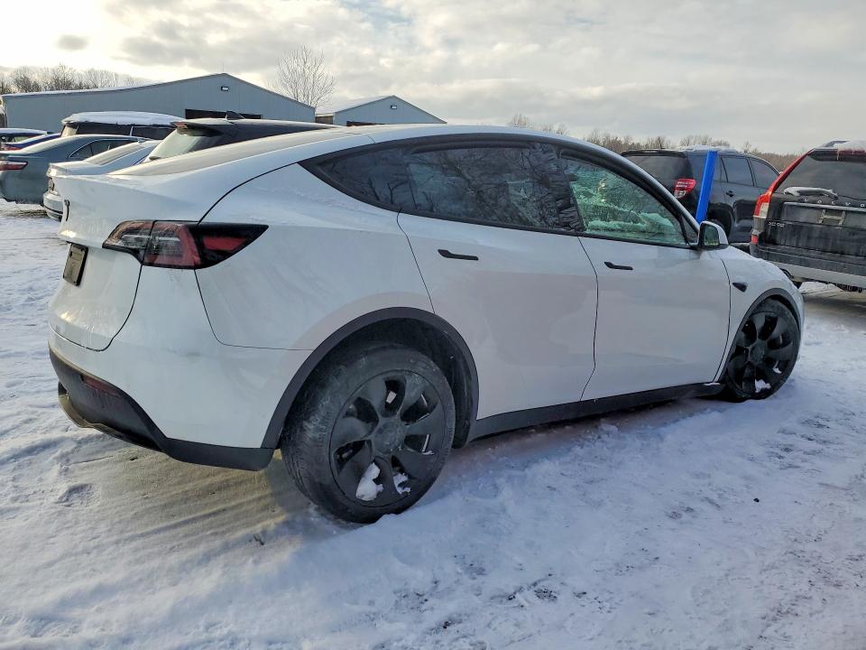 Photo 3 from auction – 2024 TESLA MODEL Y with VIN 7SAYGDED0RF990070
