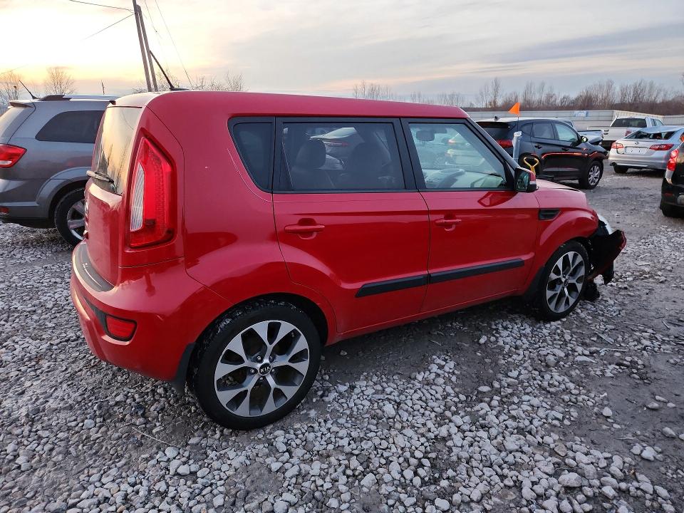 Photo 3 from auction – 2013 KIA SOUL with VIN KNDJT2A63D7568671