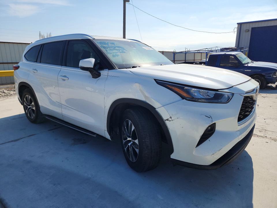Photo 4 from auction – 2020 TOYOTA HIGHLANDER with VIN 5TDGZRAH2LS001925