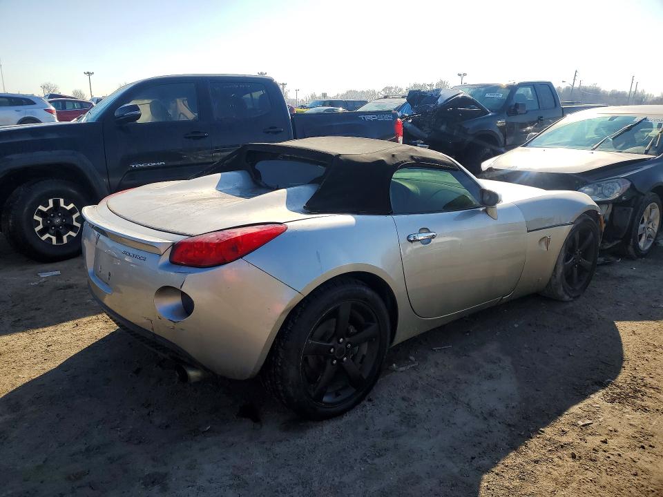 Photo 3 from auction – 2007 PONTIAC SOLSTICE with VIN 1G2MB35B37Y120933