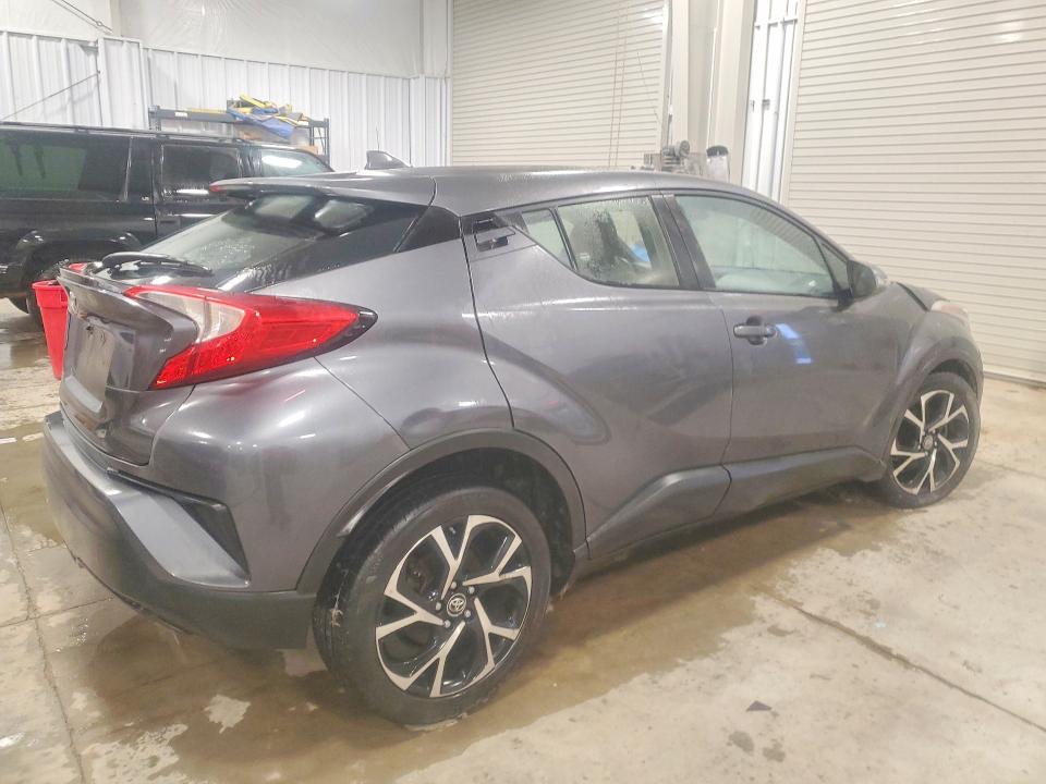 Photo 3 from auction – 2018 TOYOTA C-HR XLE with VIN NMTKHMBX3JR004303
