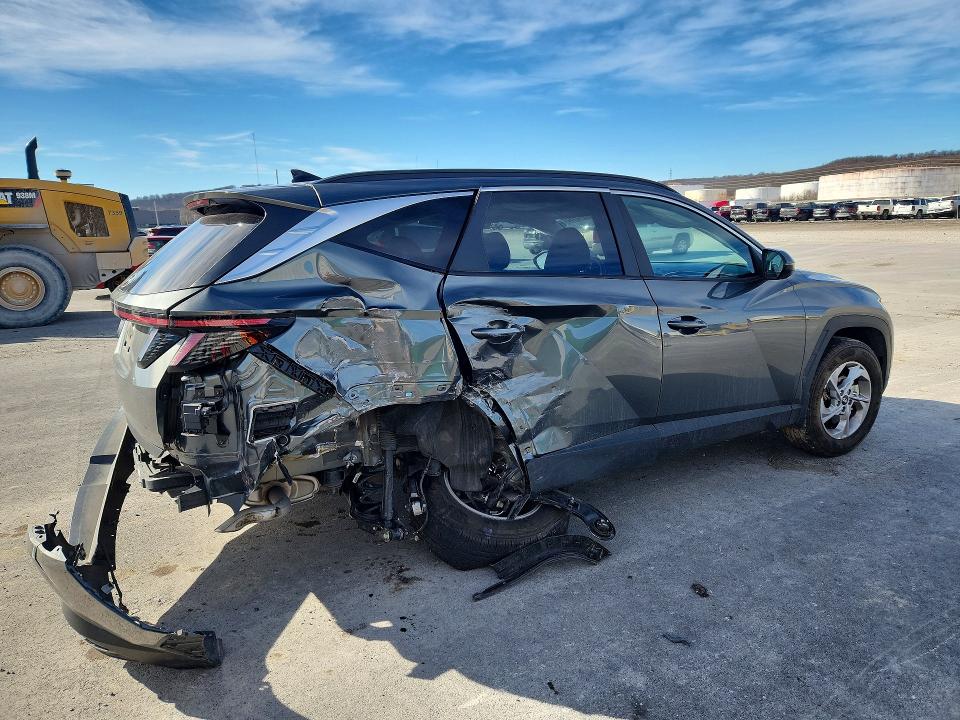 Photo 3 from auction – 2023 HYUNDAI TUCSON with VIN 5NMJB3AE4PH173430