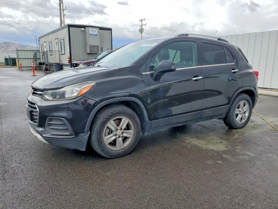 CHEVROLET TRAX 2020 with VIN KL7CJLSB4LB010076 - Photo from auction
