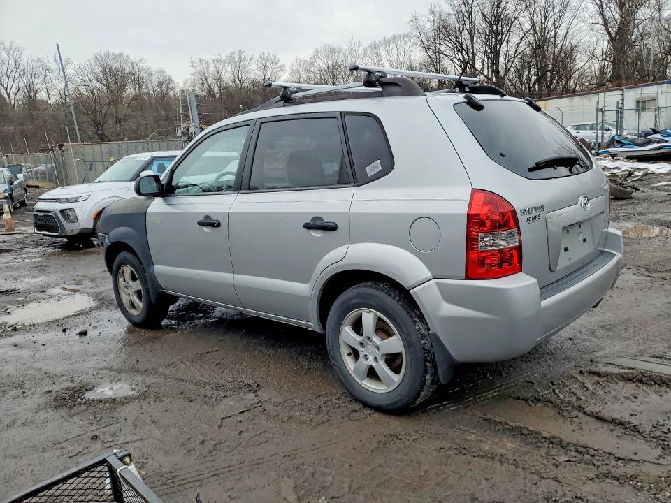 Photo 2 from auction – 2008 HYUNDAI TUCSON with VIN KM8JM12B58U755657