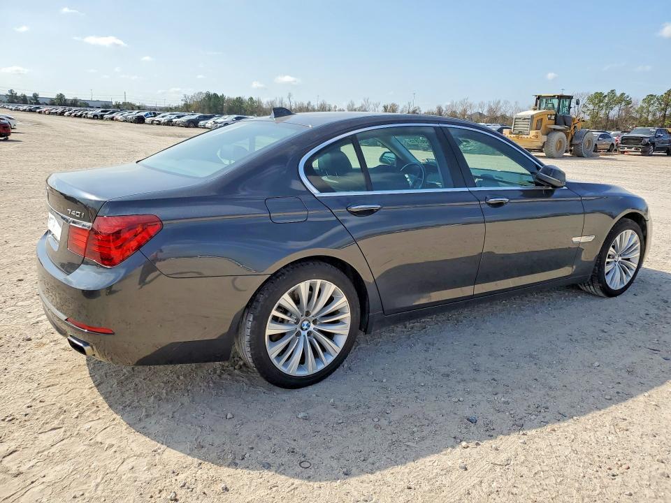 Photo 3 from auction – 2015 BMW 740 with VIN WBAYA6C54FG273207