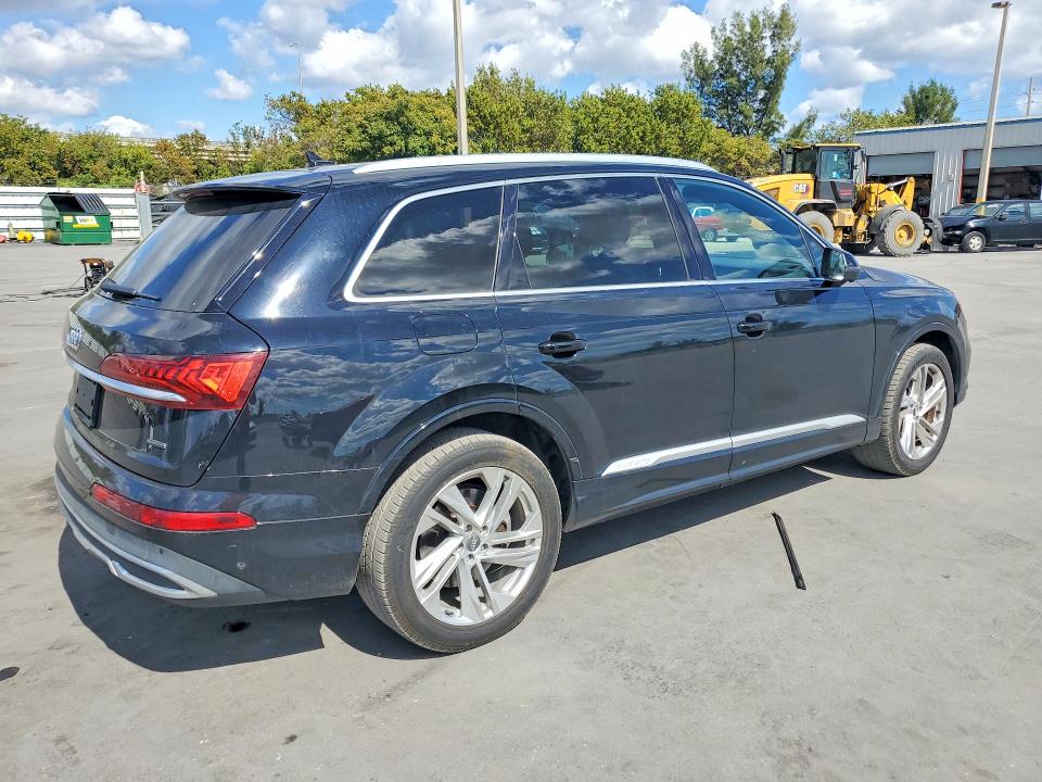 Photo 3 from auction – 2020 AUDI Q7 PREMIUM with VIN WA1LXAF71LD002284