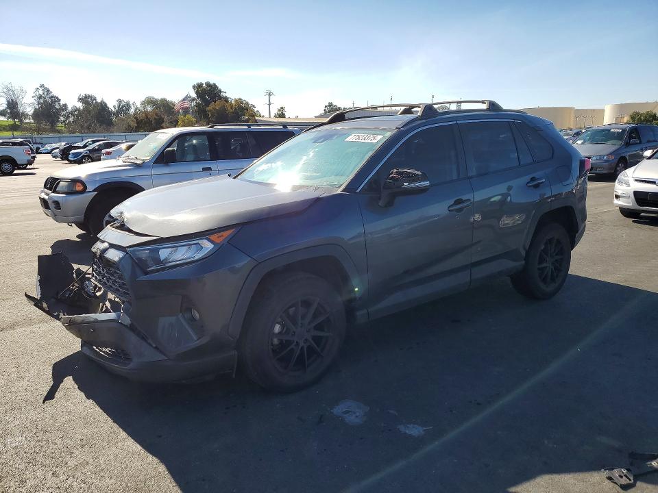 TOYOTA RAV4 2019 with VIN JTMW1RFV9KJ013728 - Photo from auction