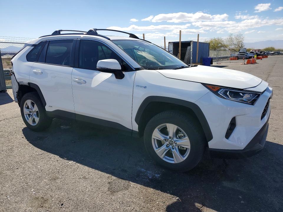 Photo 4 from auction – 2019 TOYOTA RAV4 XLE with VIN 2T3RWRFVXKW009266