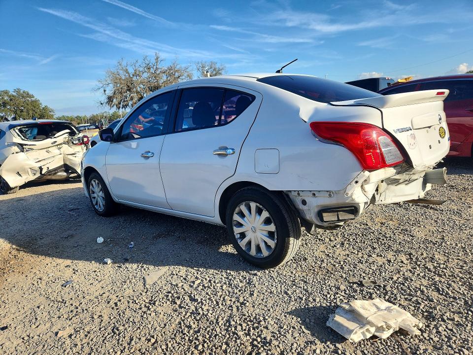 Photo 2 from auction – 2015 NISSAN VERSA S with VIN 3N1CN7AP5FL855326