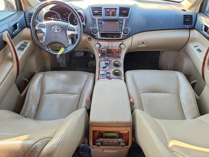 Photo 8 from auction – 2013 TOYOTA HIGHLANDER with VIN 5TDYK3EHXDS139018
