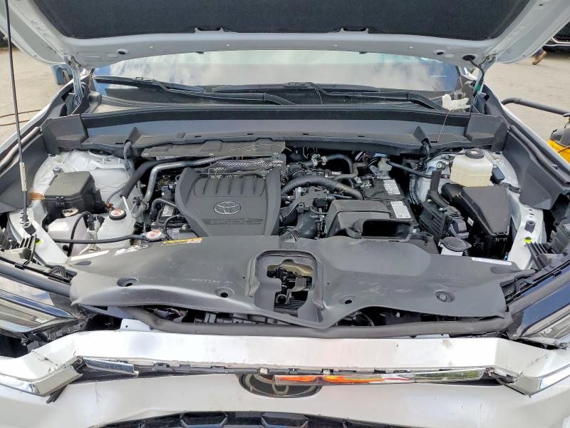 Photo 12 from auction – 2025 TOYOTA GRAND HIGHLANDER with VIN 5TDAAAA52SS033132