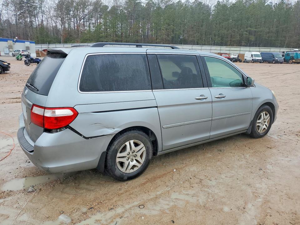 Photo 3 from auction – 2006 HONDA ODYSSEY with VIN 5FNRL38746B103014