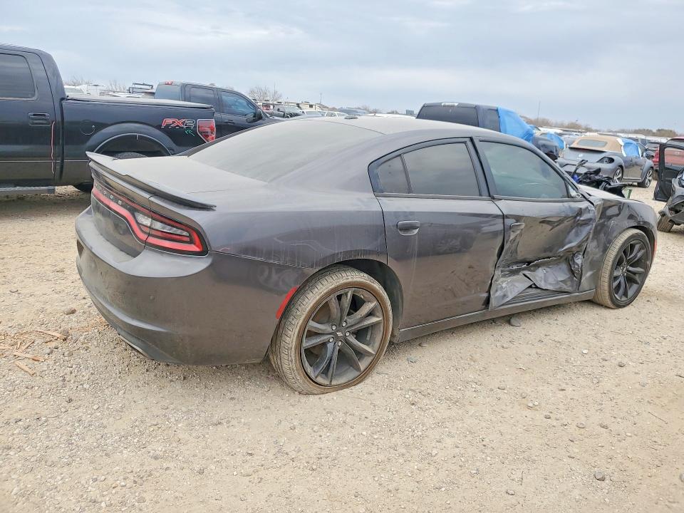 Photo 3 from auction – 2018 DODGE CHARGER with VIN 2C3CDXBG5JH337088